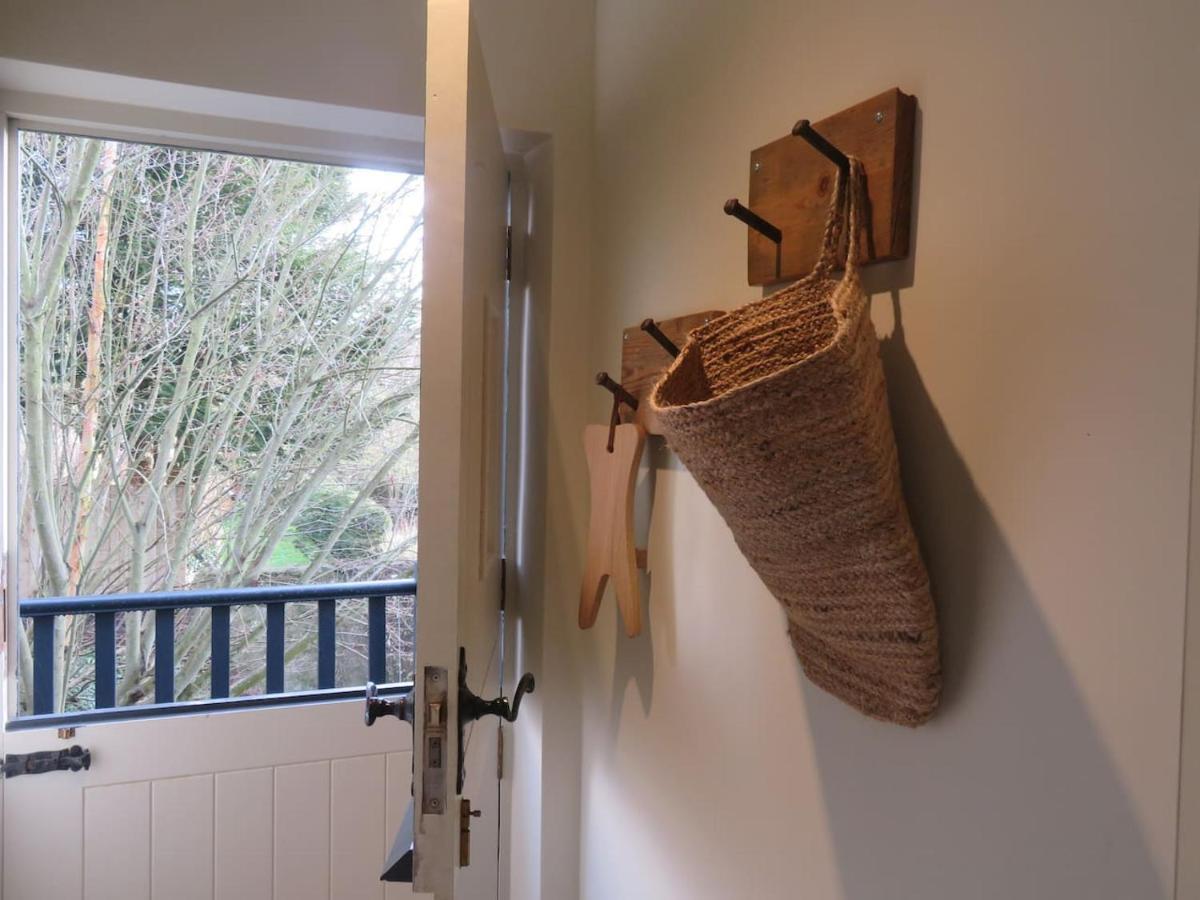 Larkham Loft Apartment Teffont Magna Exterior photo