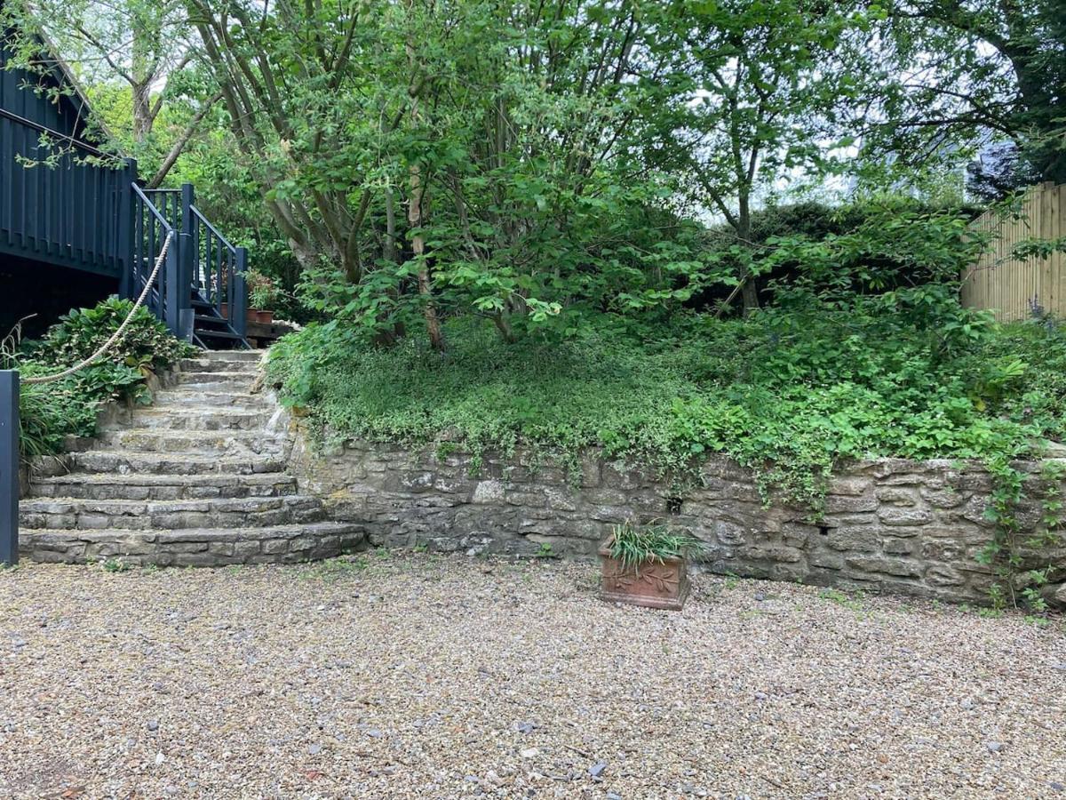 Larkham Loft Apartment Teffont Magna Exterior photo